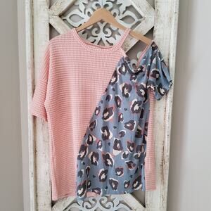 Lovely J Women's Waffle Knit Short Sleeve Dolman Leopard Cold Shoulder Top Peach